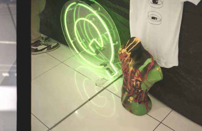 23 The Mag Con, OD Máj, Queens